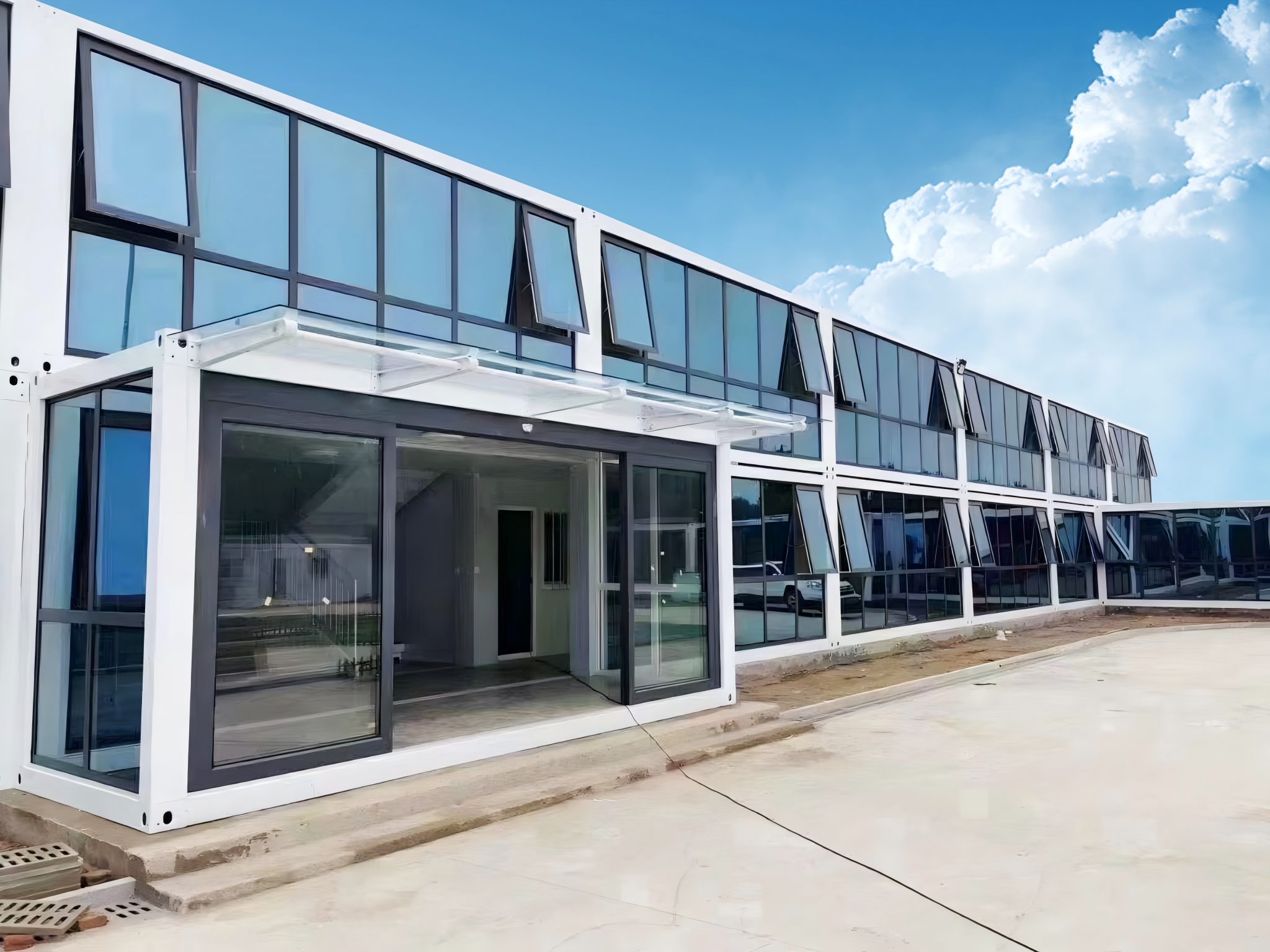 Glass curtain wall modular container house