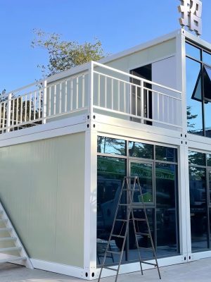 Office/warehouse assembly of container houses