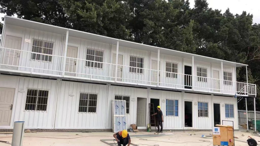 What is a detachable container house?