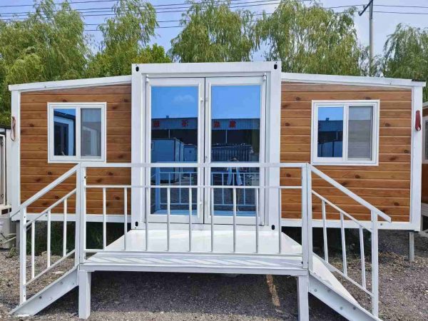 Expandable container home Prefabricated three-in-one foldable and expandable double-wing container house