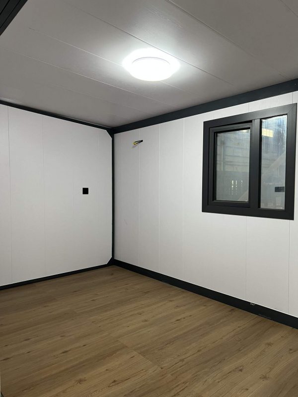 Expandable container house (4) Prefabricated three-in-one foldable double-wing container house / office
