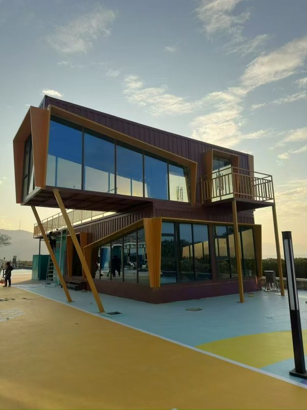 Customized container-style guesthouse hotel