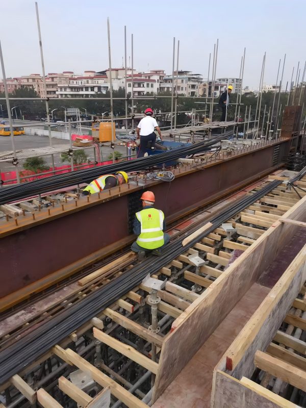 广州敏诚大楼型钢梁 Construction site of steel columns and steel beams in Guangzhou