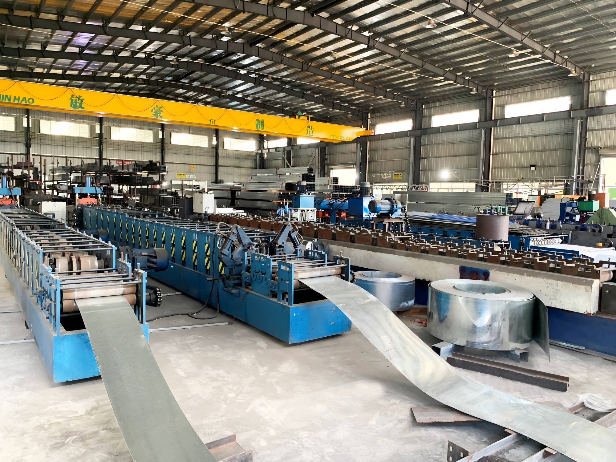 Quickly assemble box columns and beams with roller machines