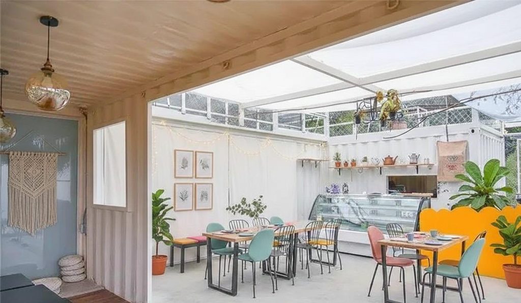 glass roof with fabric shading in panoramic container restaurant