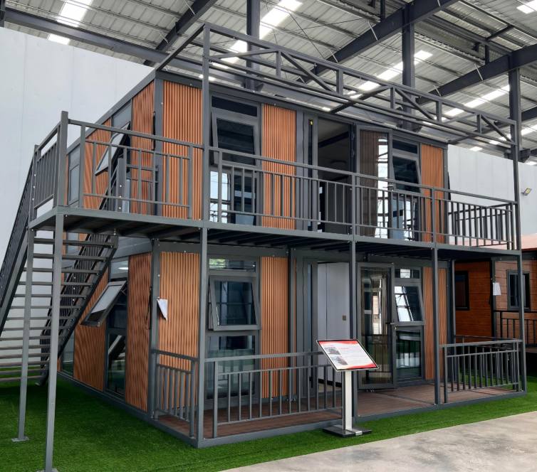 Two-story 20ft wood grain expandable container house exterior design