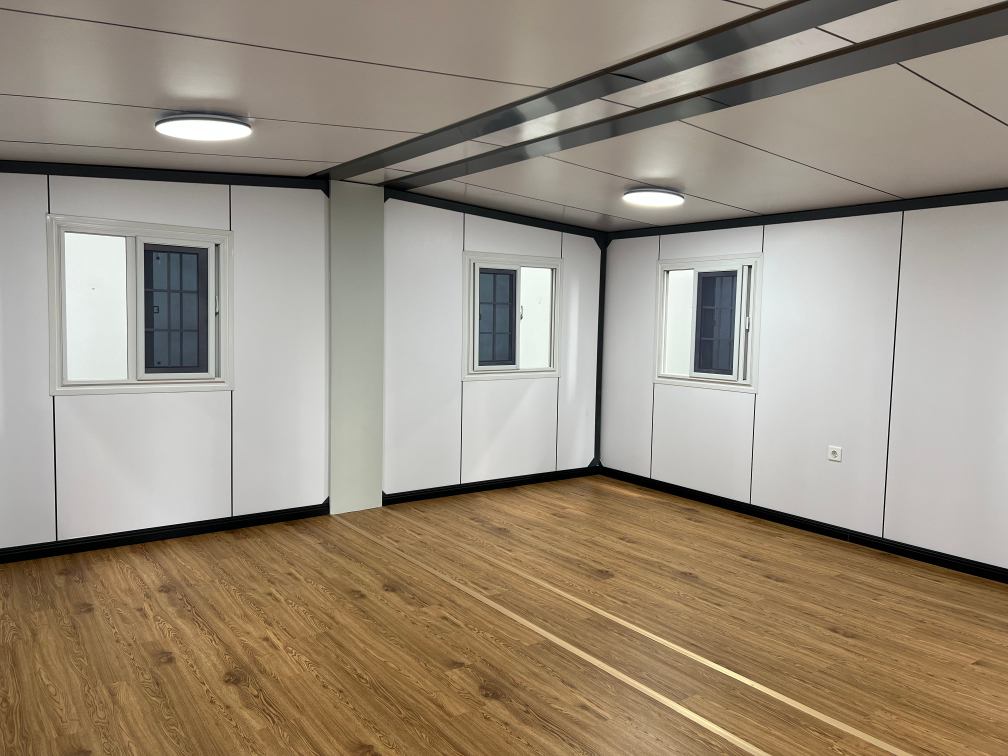 Double Wing Expandable Container House